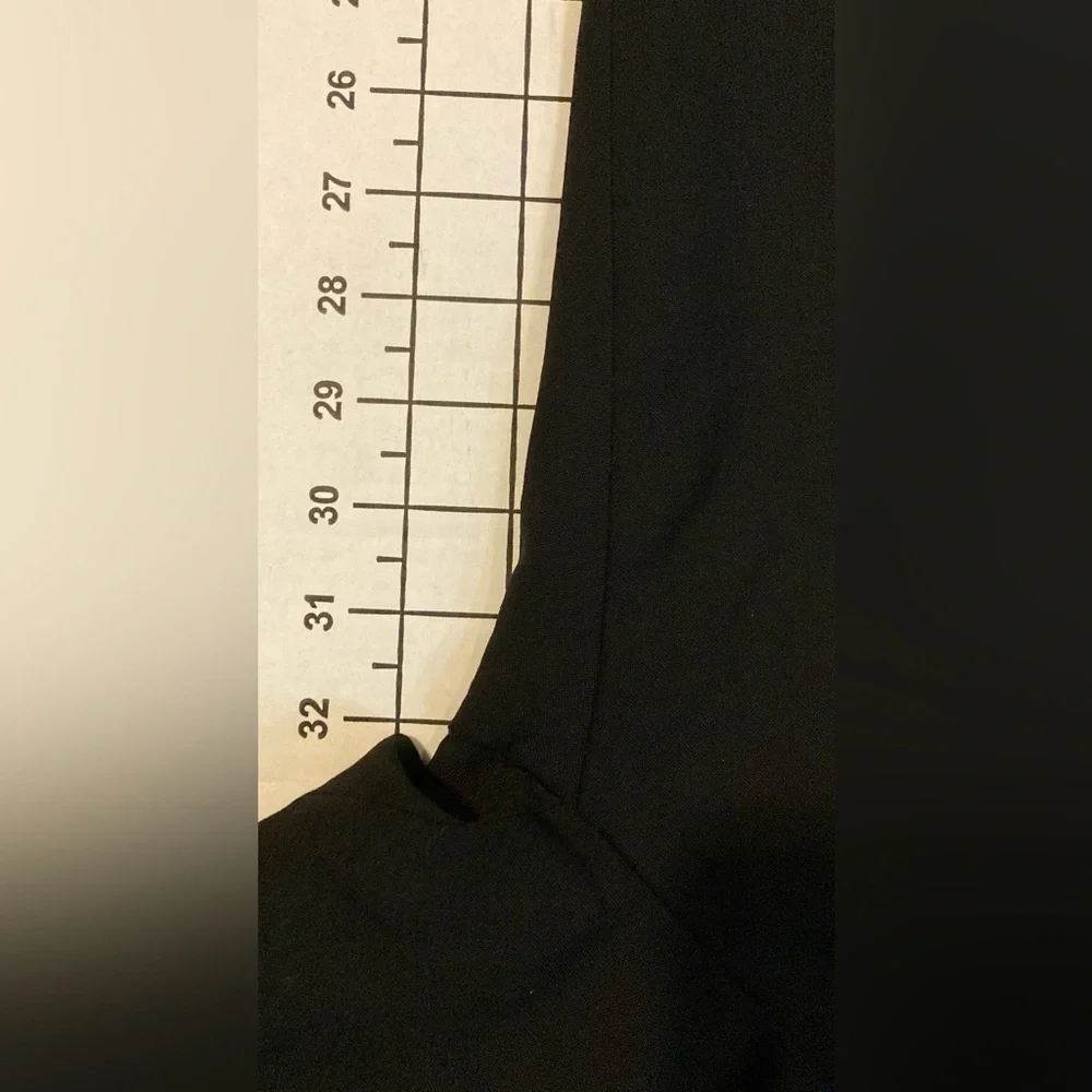 Banana Republic Men’s Size 33L Black Pants‎
